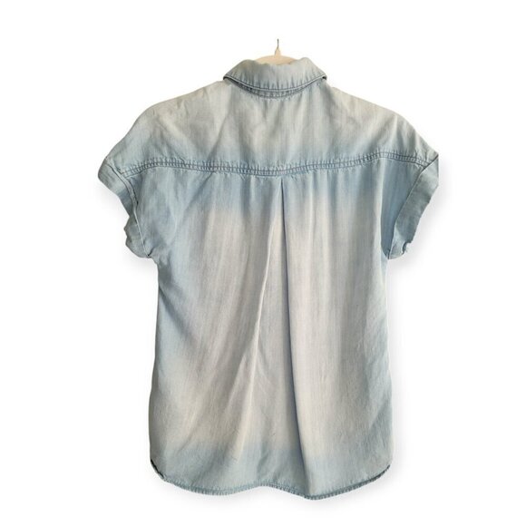 Anthropologie Cloth & Stone short-sleeved chambray button up size XXS - Picture 2 of 6